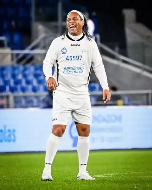 她意识到自 她意识到自