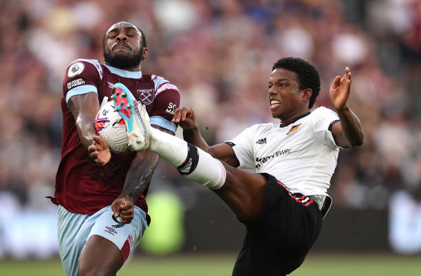 竞争中脱颖 竞争中脱颖